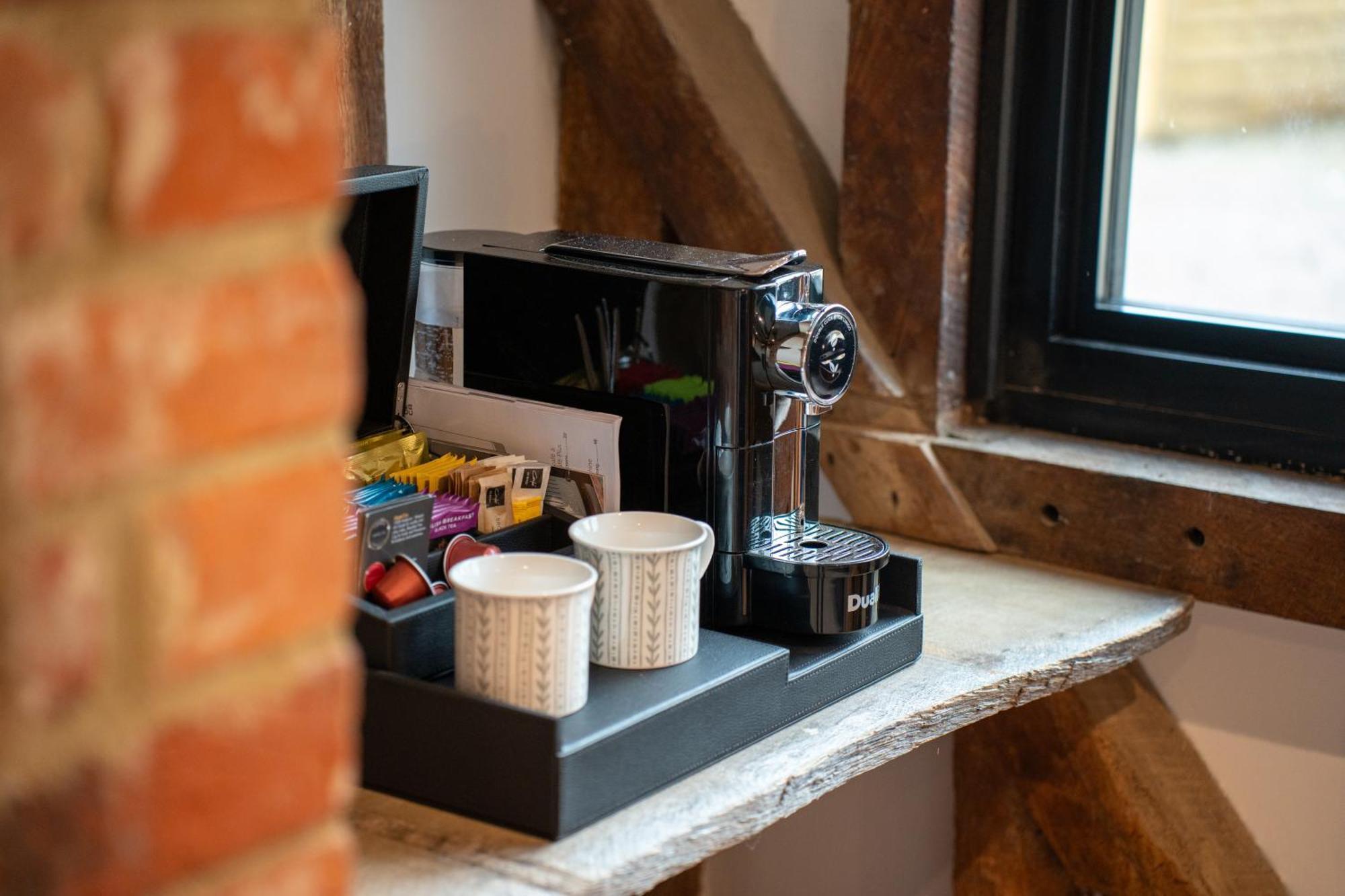 The Barn At Chart Hills Bed & Breakfast Biddenden ภายนอก รูปภาพ
